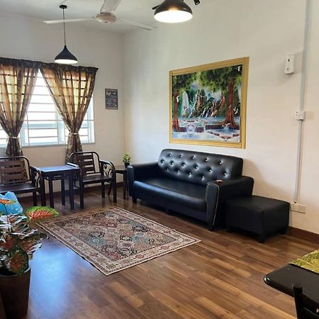 Anggerik Camelia Homestay Apartment Ladang Tok Pelam Куала Теренгану Екстериор снимка
