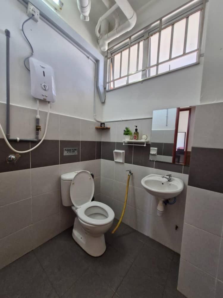 Anggerik Camelia Homestay Apartment Ladang Tok Pelam Куала Теренгану Екстериор снимка